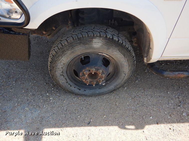 image for item FX9260 2012 Dodge Ram 3500 Crew Cab flatbed pickup truck