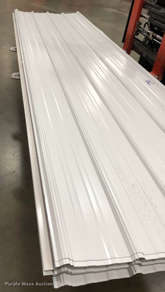image for item G1941 (200) sheets of metal siding/roofing