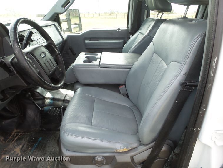 image for item GC9028 2013 Ford F250 Super Duty Crew Cab pickup truck