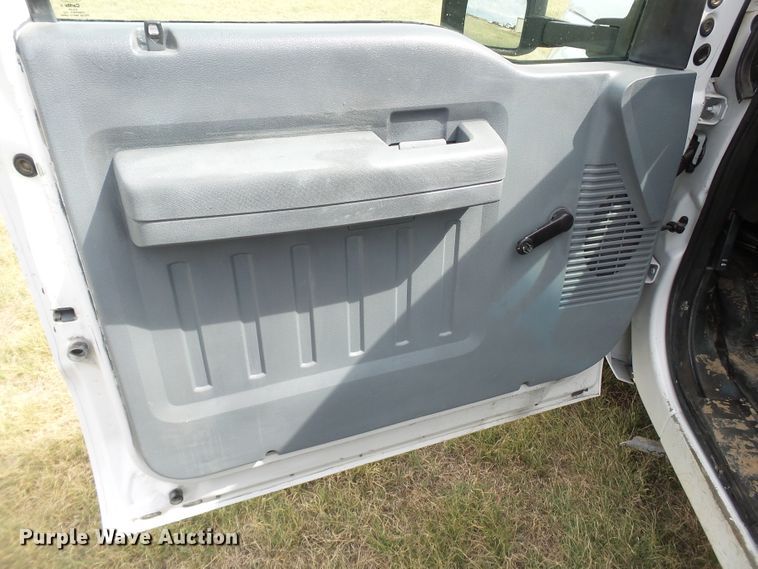 image for item GC9028 2013 Ford F250 Super Duty Crew Cab pickup truck