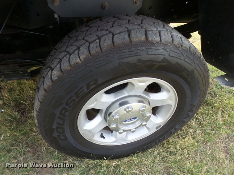 image for item GC9028 2013 Ford F250 Super Duty Crew Cab pickup truck