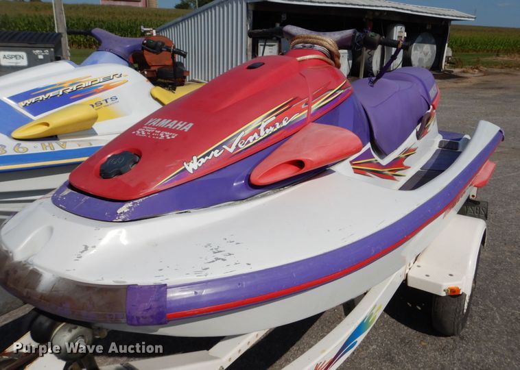 image for item GC9262 (2) Yamaha personal watercrafts