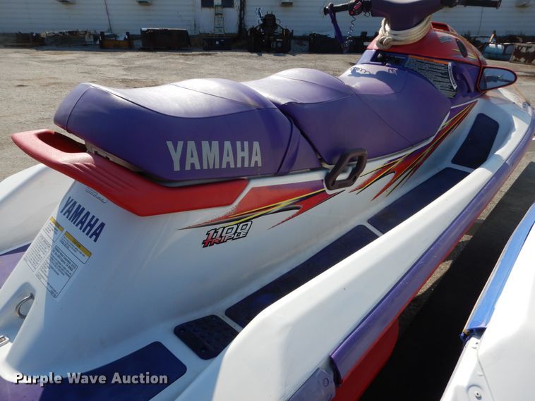 image for item GC9262 (2) Yamaha personal watercrafts