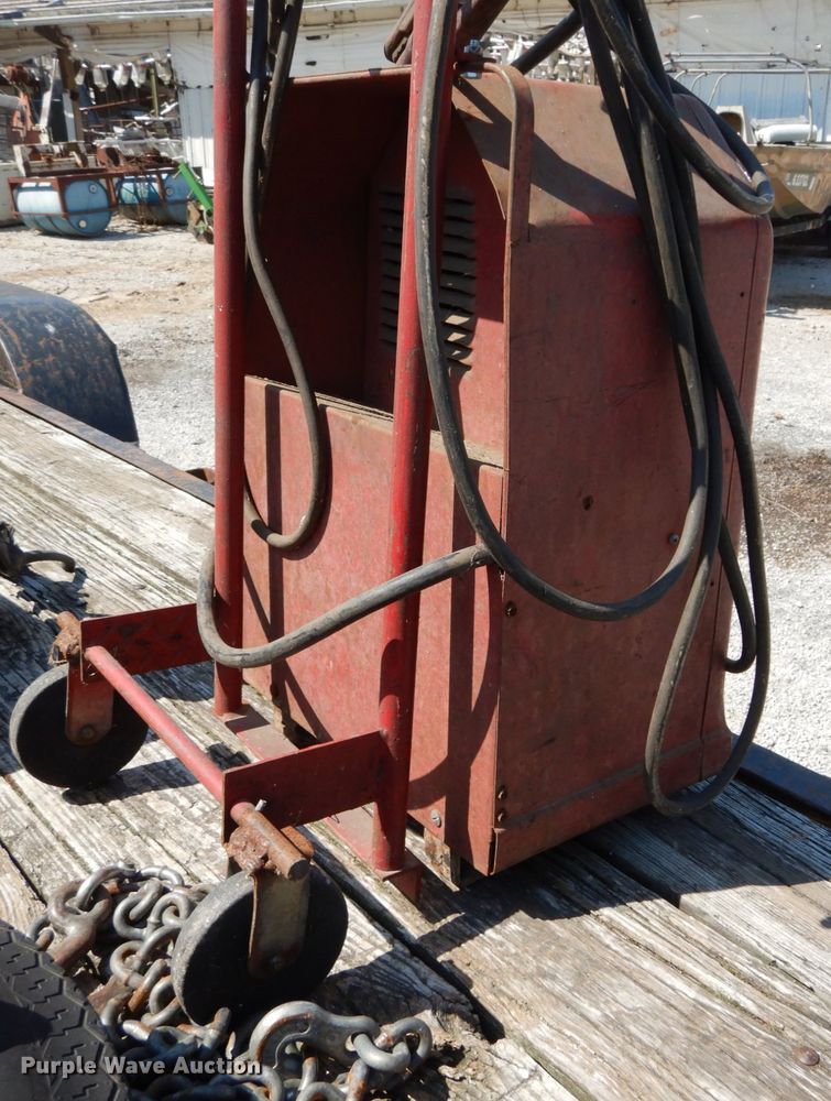 image for item GC9264 Lincoln AC-180-S welder