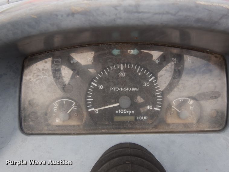 image for item GG9007 2004 Kioti CK25 MFWD tractor