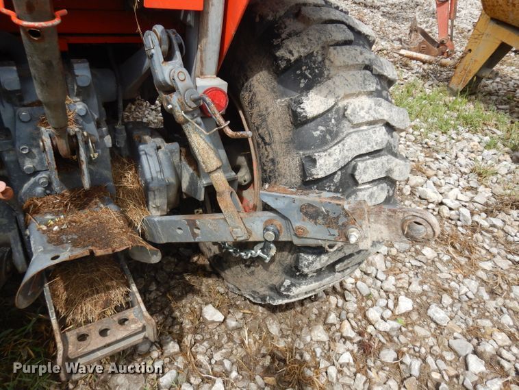 image for item GG9007 2004 Kioti CK25 MFWD tractor