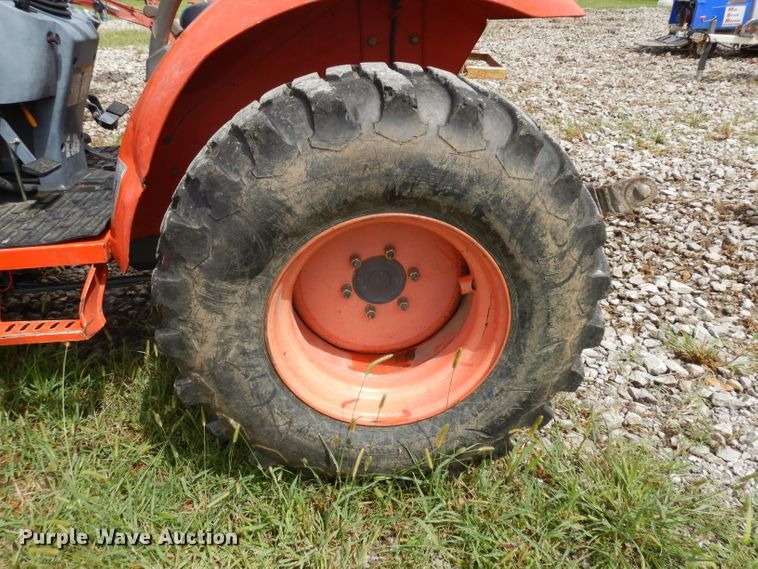 image for item GG9007 2004 Kioti CK25 MFWD tractor