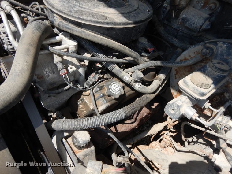 image for item GG9115 1996 Dodge Dakota Club Cab pickup truck