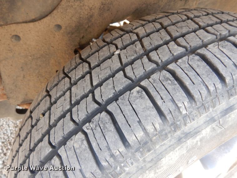 image for item GG9115 1996 Dodge Dakota Club Cab pickup truck