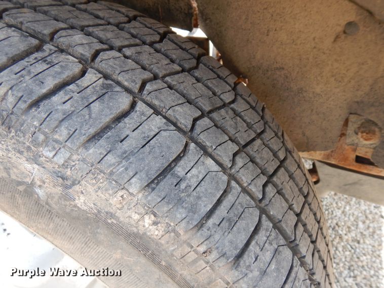 image for item GG9115 1996 Dodge Dakota Club Cab pickup truck