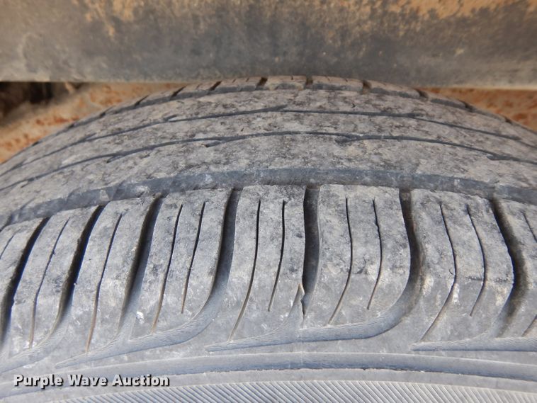 image for item GG9115 1996 Dodge Dakota Club Cab pickup truck