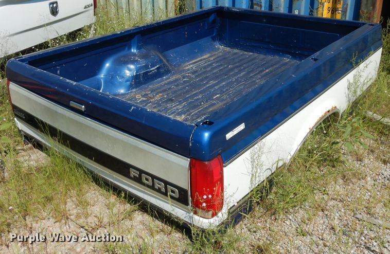 image for item GG9164 1994 Ford pickup truck bed