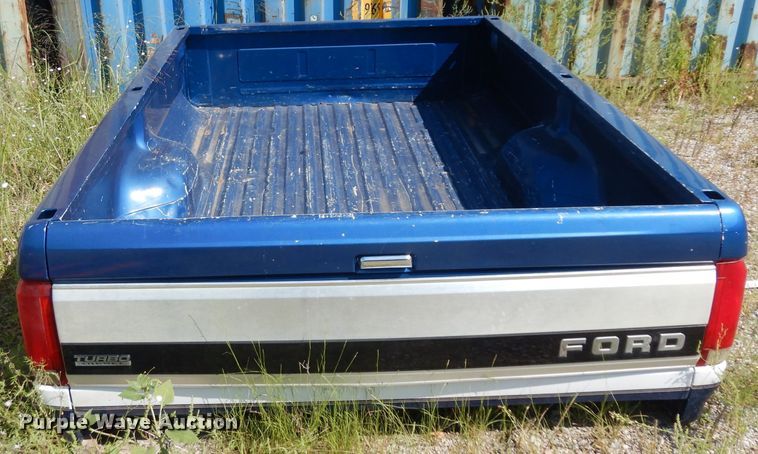 image for item GG9164 1994 Ford pickup truck bed