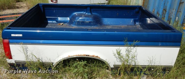 image for item GG9164 1994 Ford pickup truck bed