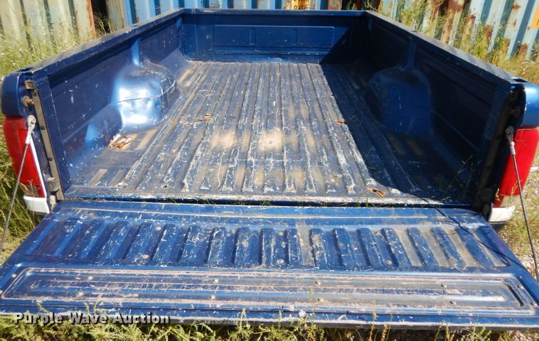 image for item GG9164 1994 Ford pickup truck bed