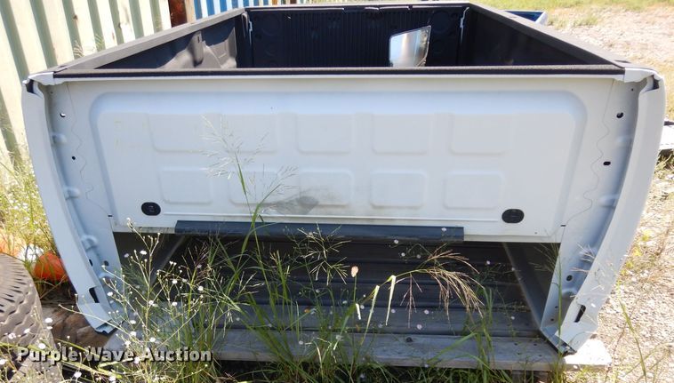 image for item GG9165 2016 Dodge Ram 2500 pickup truck bed