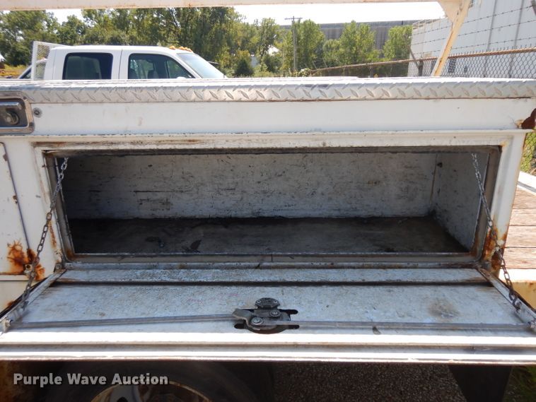 image for item GG9171 2006 Ford F450 Super Duty utility truck