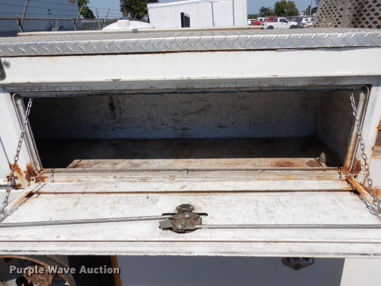 image for item GG9171 2006 Ford F450 Super Duty utility truck