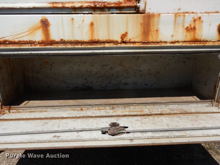 image for item GG9171 2006 Ford F450 Super Duty utility truck