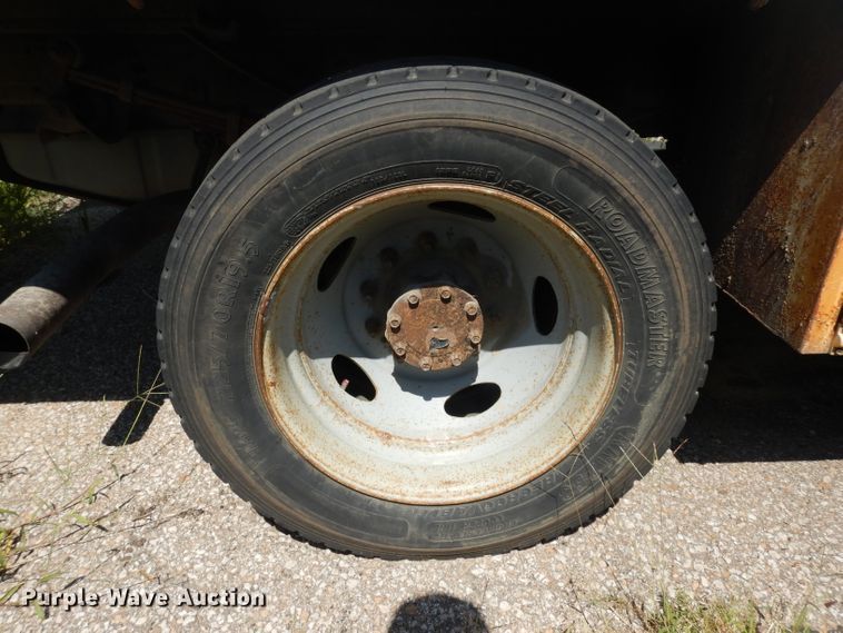 image for item GG9171 2006 Ford F450 Super Duty utility truck