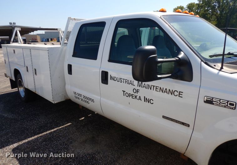 image for item GG9172 2001 Ford F550 Crew Cab utility truck