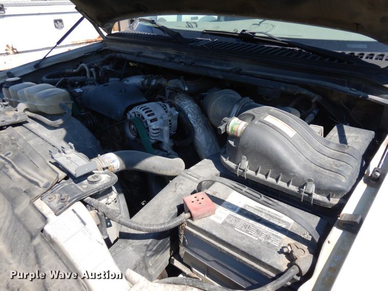 image for item GG9172 2001 Ford F550 Crew Cab utility truck