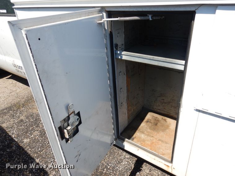 image for item GG9172 2001 Ford F550 Crew Cab utility truck