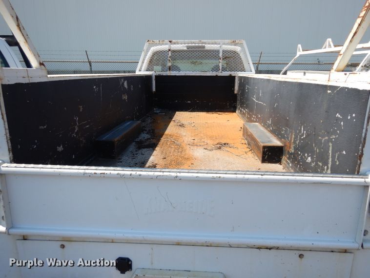 image for item GG9172 2001 Ford F550 Crew Cab utility truck