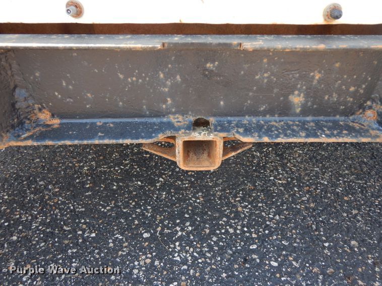 image for item GG9172 2001 Ford F550 Crew Cab utility truck