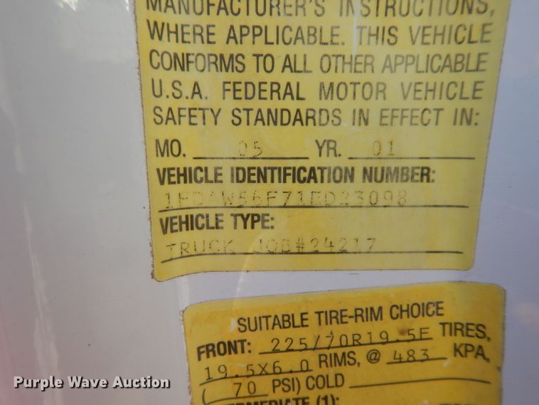 image for item GG9172 2001 Ford F550 Crew Cab utility truck