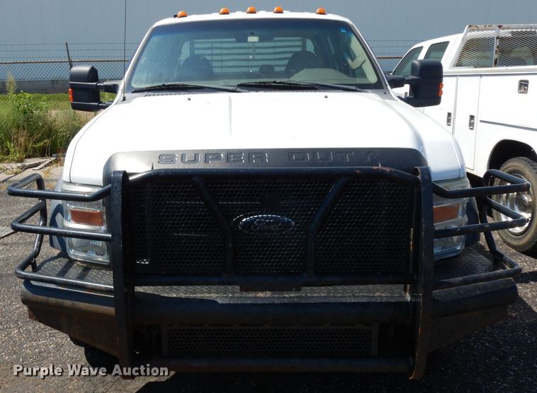image for item GG9173 2008 Ford F550 Crew Cab flatbed truck