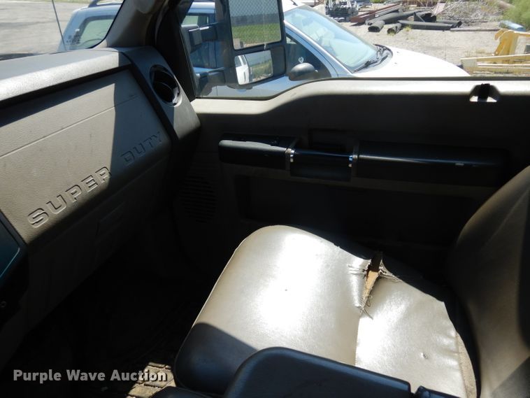 image for item GG9173 2008 Ford F550 Crew Cab flatbed truck