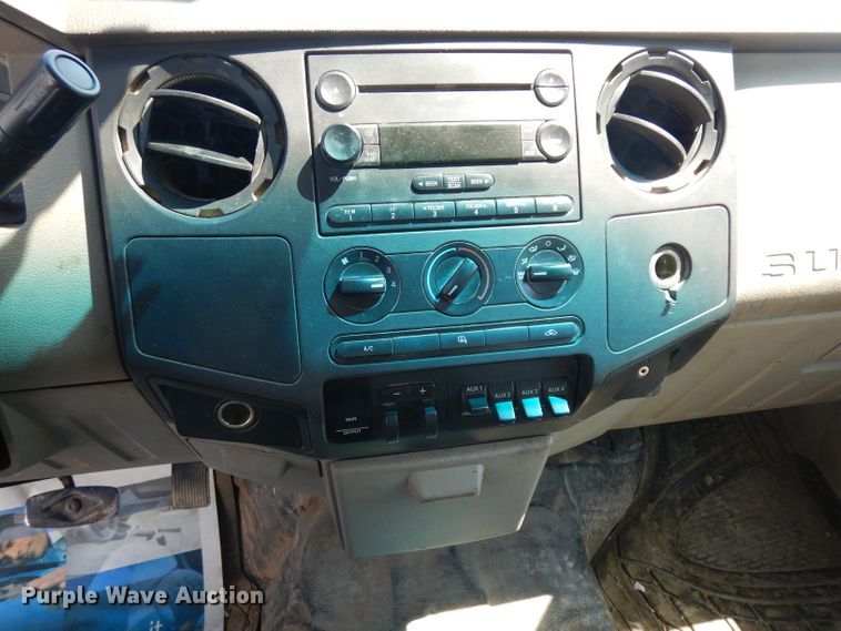 image for item GG9173 2008 Ford F550 Crew Cab flatbed truck