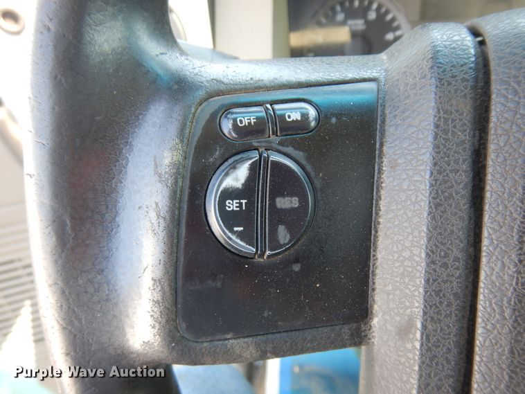 image for item GG9173 2008 Ford F550 Crew Cab flatbed truck