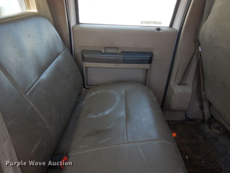 image for item GG9173 2008 Ford F550 Crew Cab flatbed truck