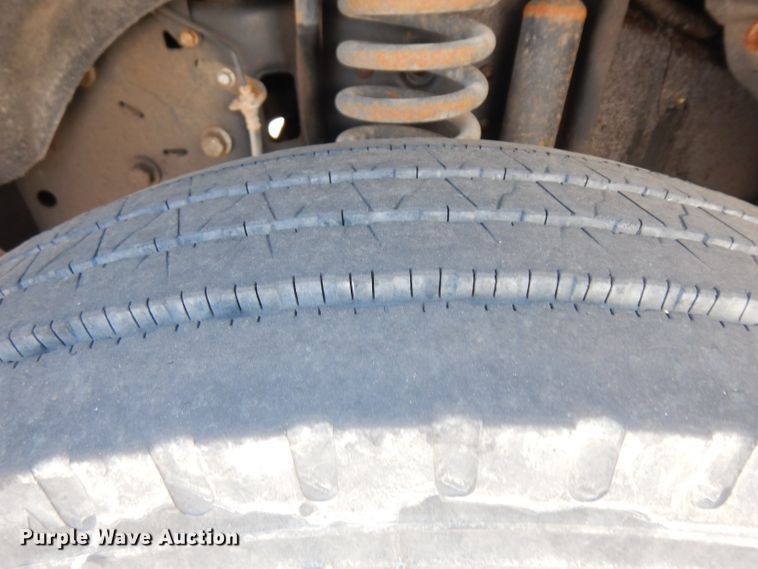 image for item GG9173 2008 Ford F550 Crew Cab flatbed truck