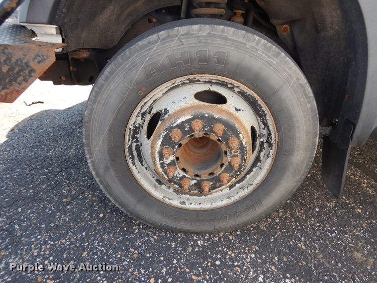 image for item GG9173 2008 Ford F550 Crew Cab flatbed truck