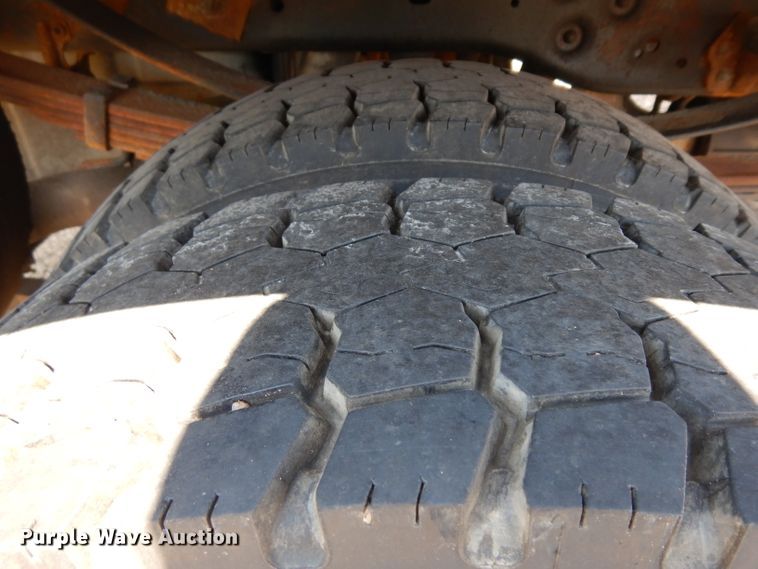 image for item GG9173 2008 Ford F550 Crew Cab flatbed truck