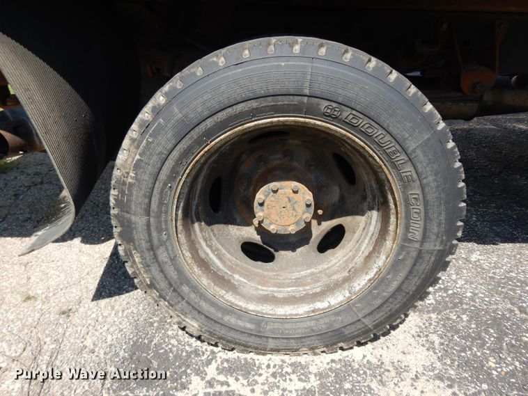 image for item GG9173 2008 Ford F550 Crew Cab flatbed truck