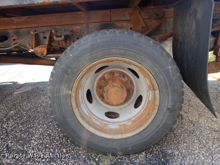 image for item GG9173 2008 Ford F550 Crew Cab flatbed truck