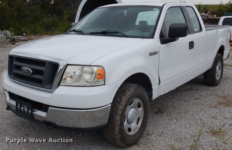 image for item GG9185 2004 Ford F150 Super Cab pickup truck