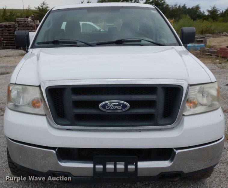 image for item GG9185 2004 Ford F150 Super Cab pickup truck