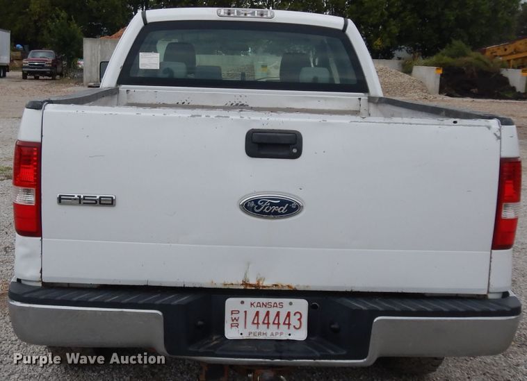 image for item GG9185 2004 Ford F150 Super Cab pickup truck