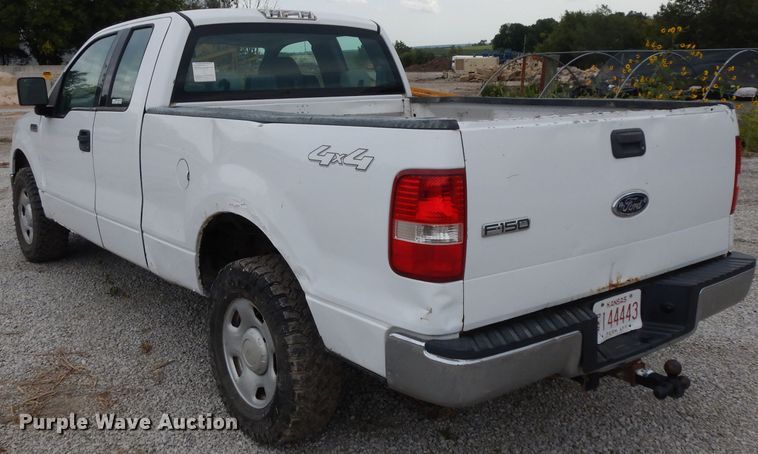 image for item GG9185 2004 Ford F150 Super Cab pickup truck