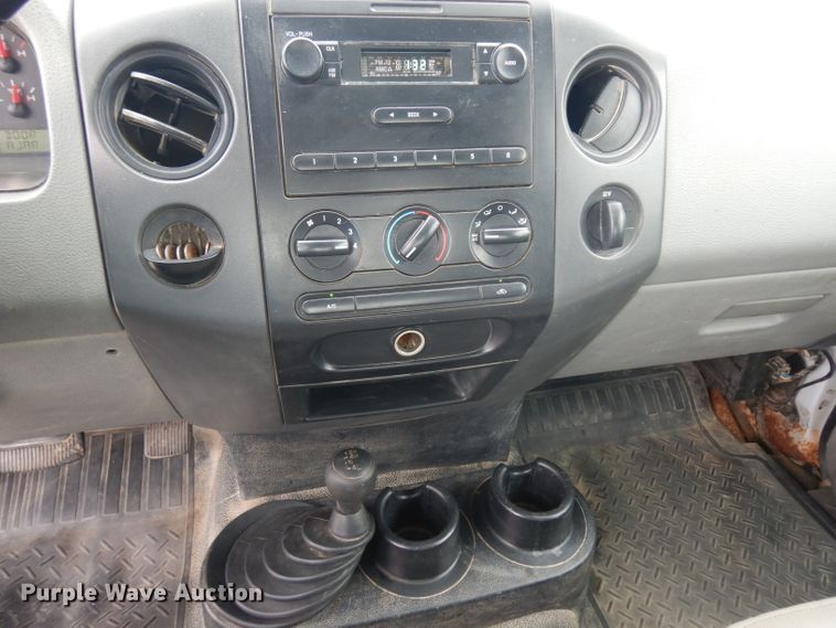 image for item GG9185 2004 Ford F150 Super Cab pickup truck