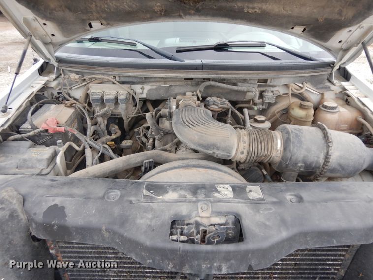 image for item GG9185 2004 Ford F150 Super Cab pickup truck