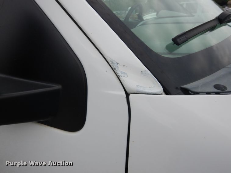 image for item GG9185 2004 Ford F150 Super Cab pickup truck