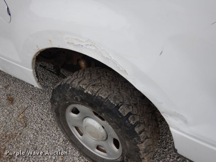 image for item GG9185 2004 Ford F150 Super Cab pickup truck