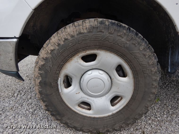 image for item GG9185 2004 Ford F150 Super Cab pickup truck