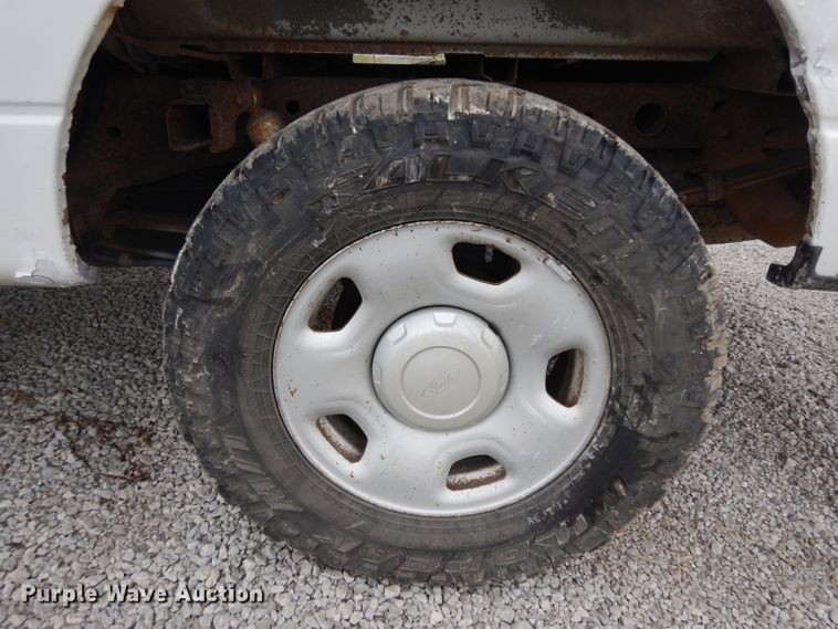 image for item GG9185 2004 Ford F150 Super Cab pickup truck